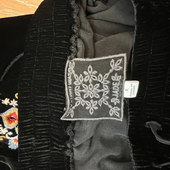 New Johnny Was black silk velvet pants - Picture 4 of 4